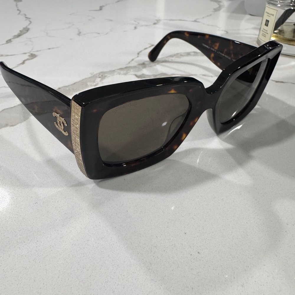 CHANEL Tortoise Shell and Black Sunglasses
